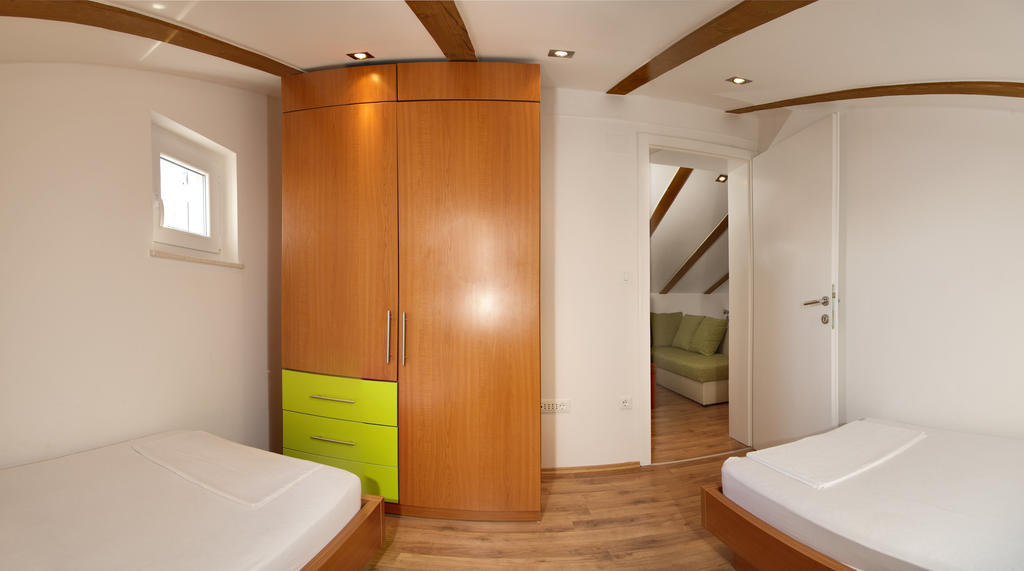 Apartmani Gavran Sevid Quarto foto